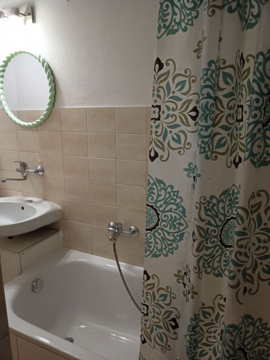 Prenájom bytu 1-izbový 43 m², U Vápenice, Praha, Praha Prenájom bytu 1-izbový 43 m², U Vápenice, Praha, Praha