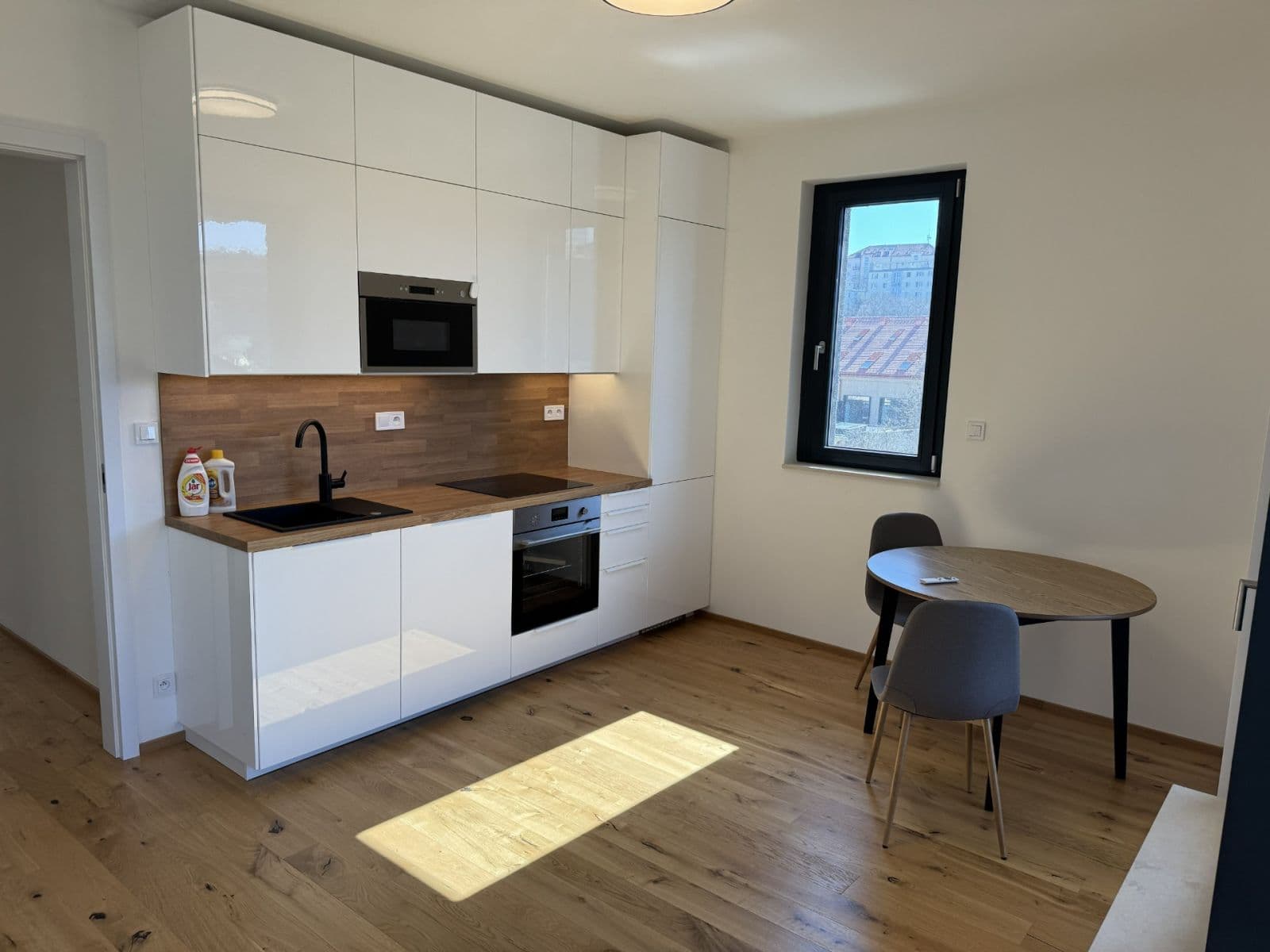 Prenájom bytu 2-izbový 62 m², Závišova, Praha, Praha Prenájom bytu 2-izbový 62 m², Závišova, Praha, Praha