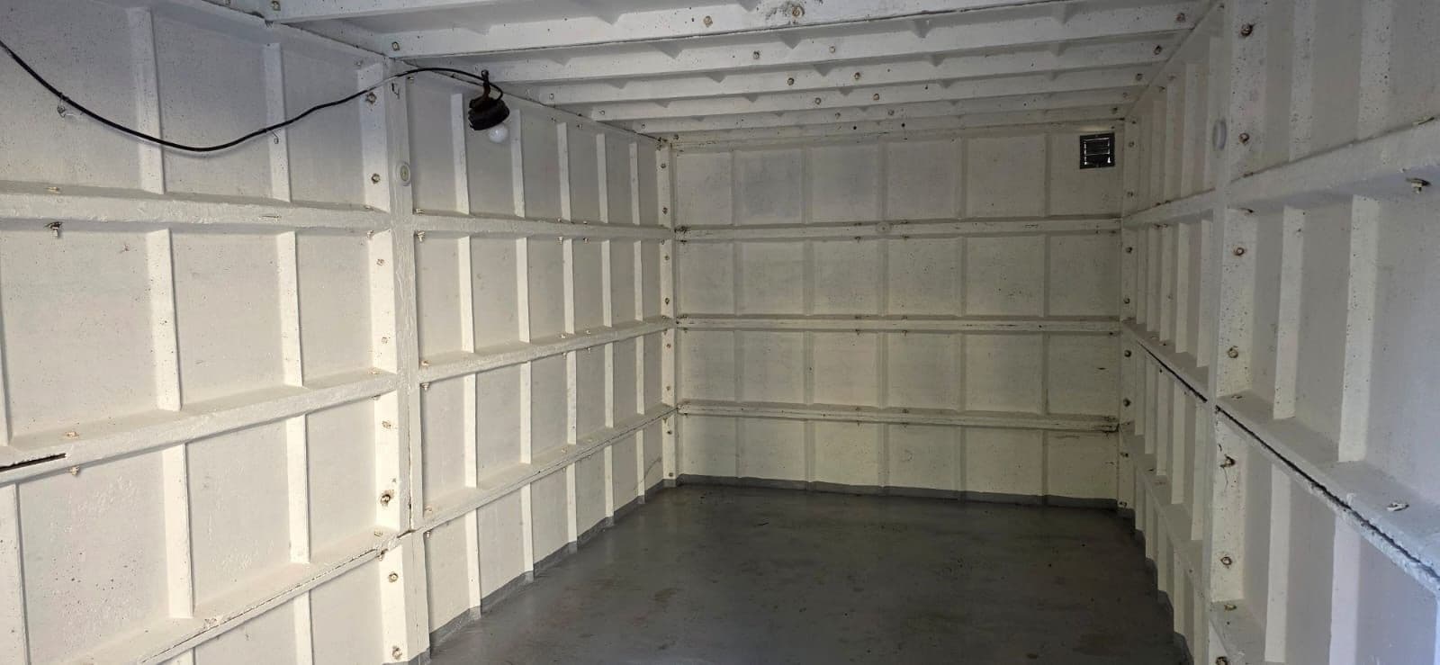 Prenájom garáže 37 m², Chodská, Říčany, Středočeský kraj Prenájom garáže 37 m², Chodská, Říčany, Středočeský kraj