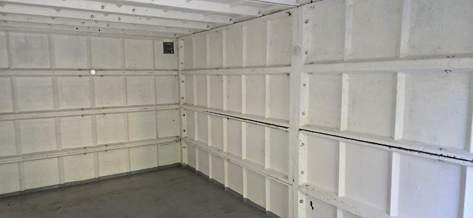 Prenájom garáže 37 m², Chodská, Říčany, Středočeský kraj Prenájom garáže 37 m², Chodská, Říčany, Středočeský kraj