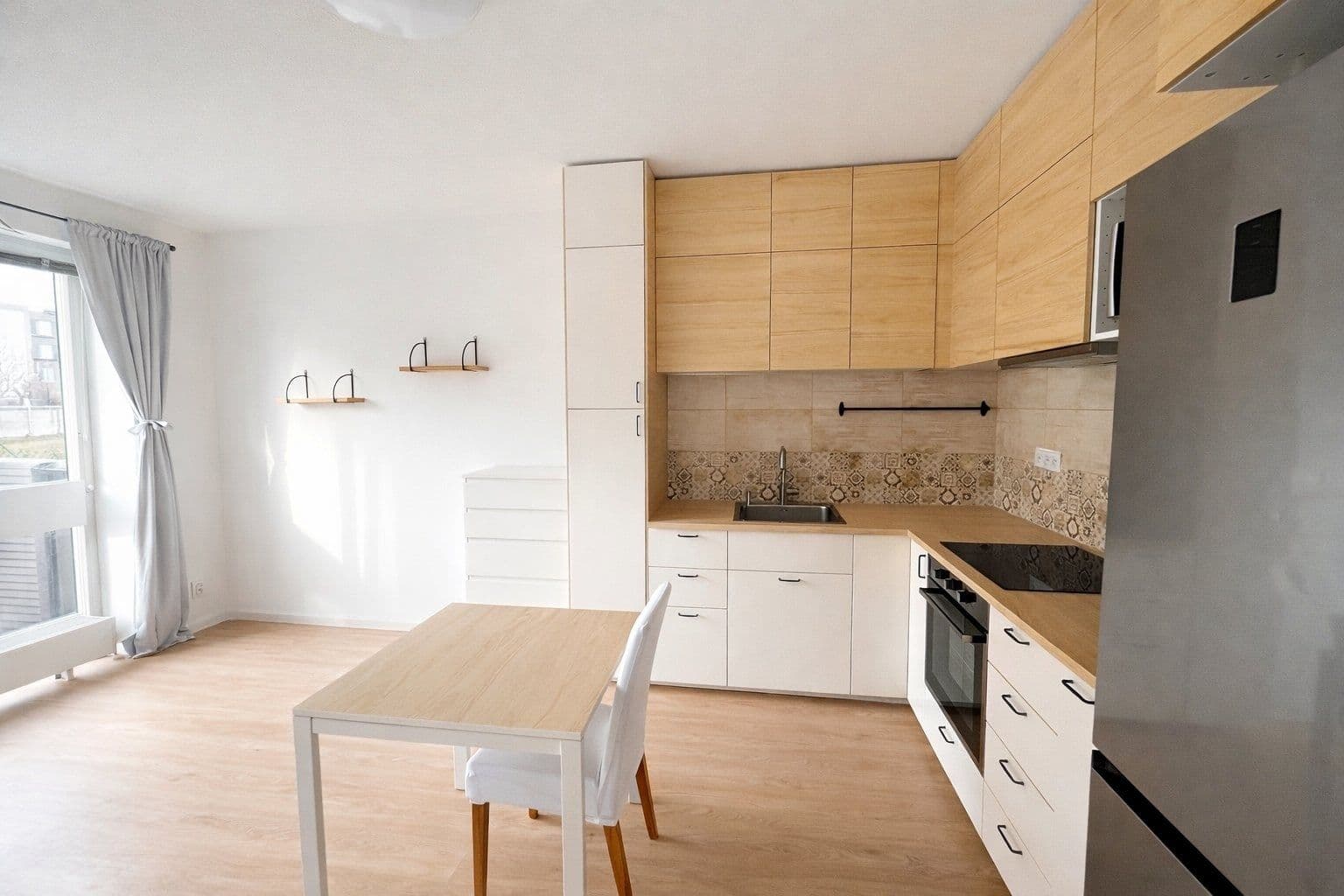 Prenájom bytu 1-izbový 30 m², Ovesná, Hostivice, Středočeský kraj Prenájom bytu 1-izbový 30 m², Ovesná, Hostivice, Středočeský kraj