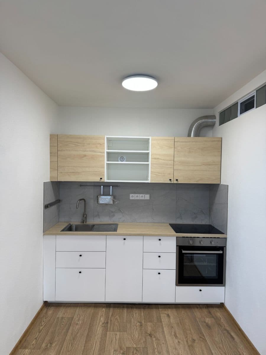 Predaj bytu 2-izbový 41 m², Palliardiho, Znojmo, Jihomoravský kraj Predaj bytu 2-izbový 41 m², Palliardiho, Znojmo, Jihomoravský kraj