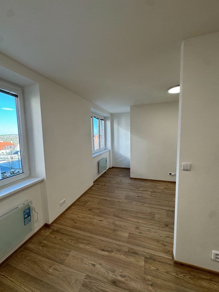 Predaj bytu 2-izbový 41 m², Palliardiho, Znojmo, Jihomoravský kraj Predaj bytu 2-izbový 41 m², Palliardiho, Znojmo, Jihomoravský kraj