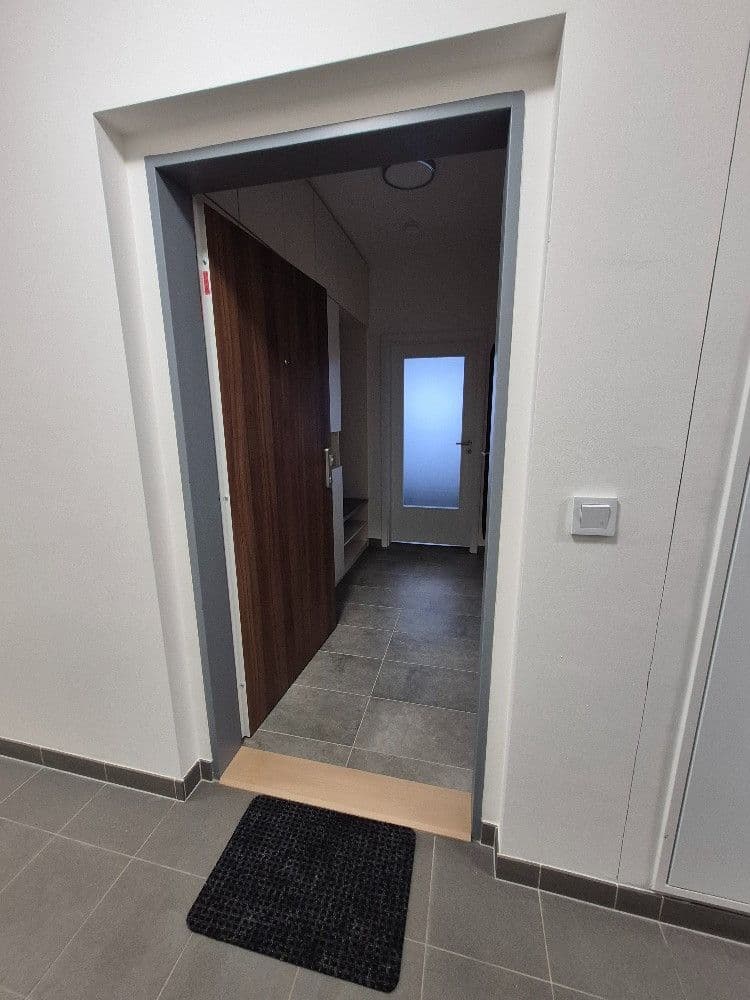 Prenájom bytu 1-izbový 31 m², Fabiánové, Praha, Praha Prenájom bytu 1-izbový 31 m², Fabiánové, Praha, Praha