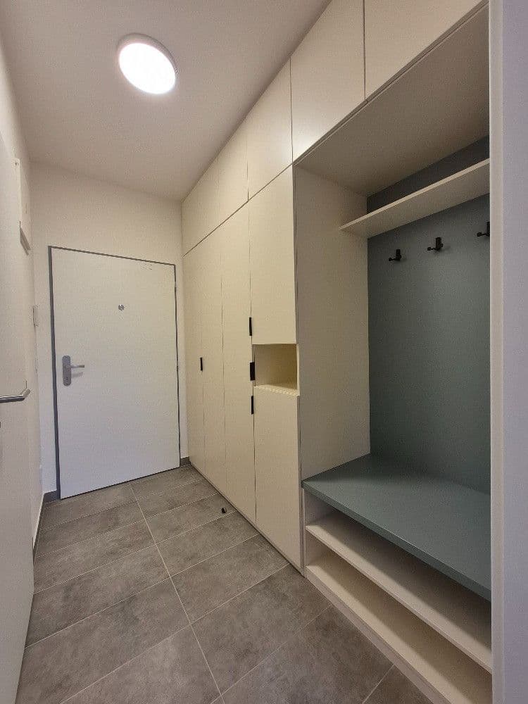 Prenájom bytu 1-izbový 31 m², Fabiánové, Praha, Praha Prenájom bytu 1-izbový 31 m², Fabiánové, Praha, Praha