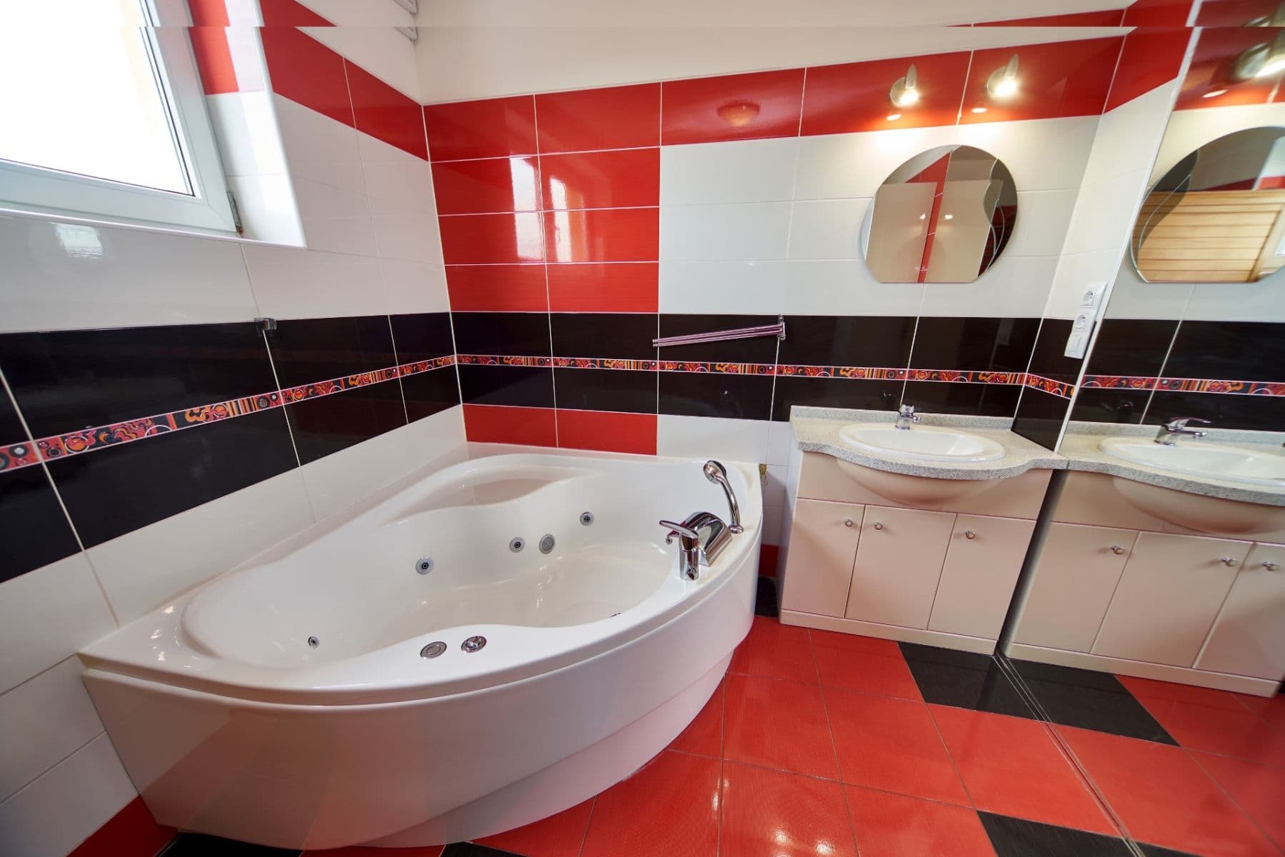 Predaj domu 271 m², pozemek 471 m², Dlážděná, Zaječí, Jihomoravský kraj Predaj domu 271 m², pozemek 471 m², Dlážděná, Zaječí, Jihomoravský kraj
