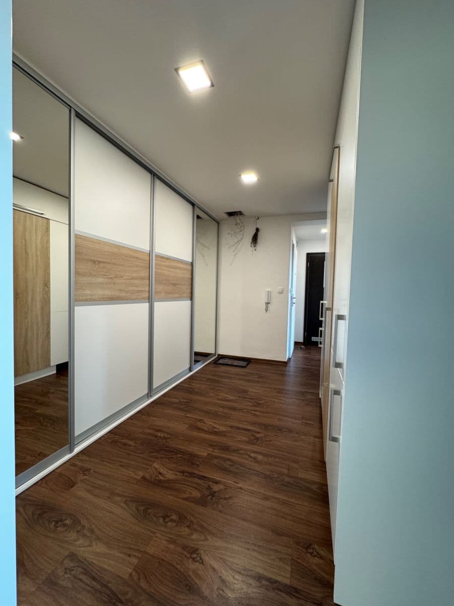 Prenájom bytu 3-izbový 90 m², Stoliční, Děčín, Ústecký kraj Prenájom bytu 3-izbový 90 m², Stoliční, Děčín, Ústecký kraj