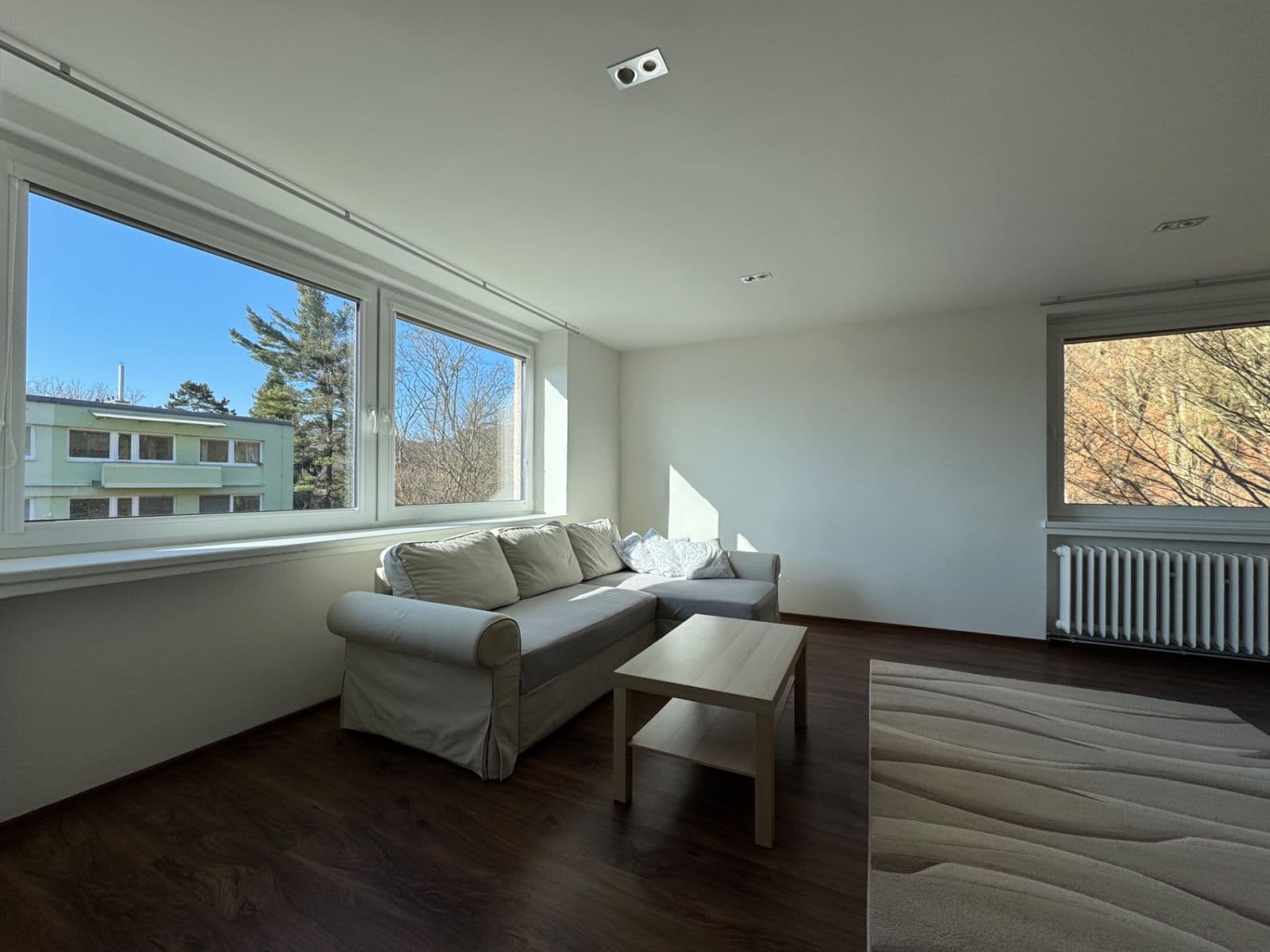 Prenájom bytu 3-izbový 90 m², Stoliční, Děčín, Ústecký kraj Prenájom bytu 3-izbový 90 m², Stoliční, Děčín, Ústecký kraj