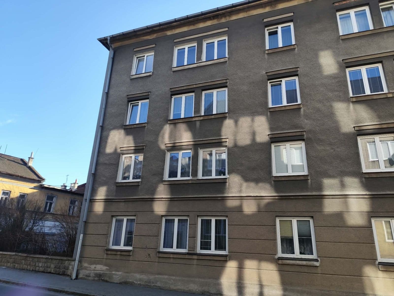 Predaj bytu 3-izbový 83 m², Dr. E. Beneše, Bruntál, Moravskoslezský kraj Predaj bytu 3-izbový 83 m², Dr. E. Beneše, Bruntál, Moravskoslezský kraj