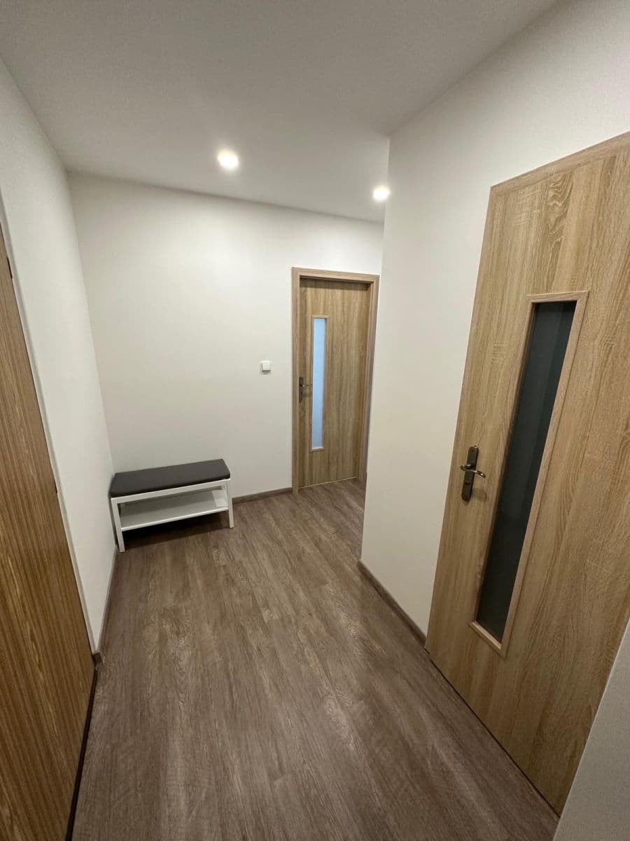 Prenájom bytu 2-izbový 45 m², Nechvílova, Praha, Praha Prenájom bytu 2-izbový 45 m², Nechvílova, Praha, Praha