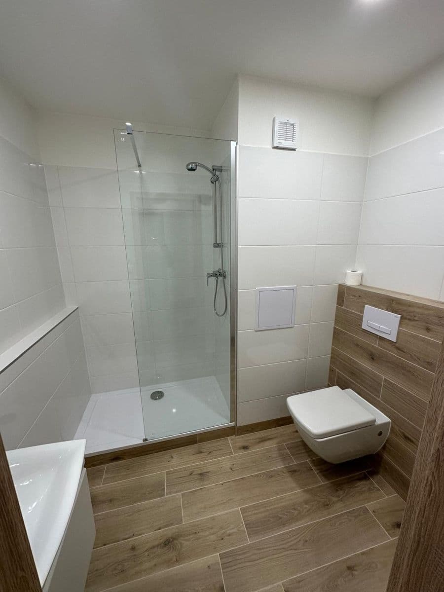 Prenájom bytu 2-izbový 45 m², Nechvílova, Praha, Praha Prenájom bytu 2-izbový 45 m², Nechvílova, Praha, Praha