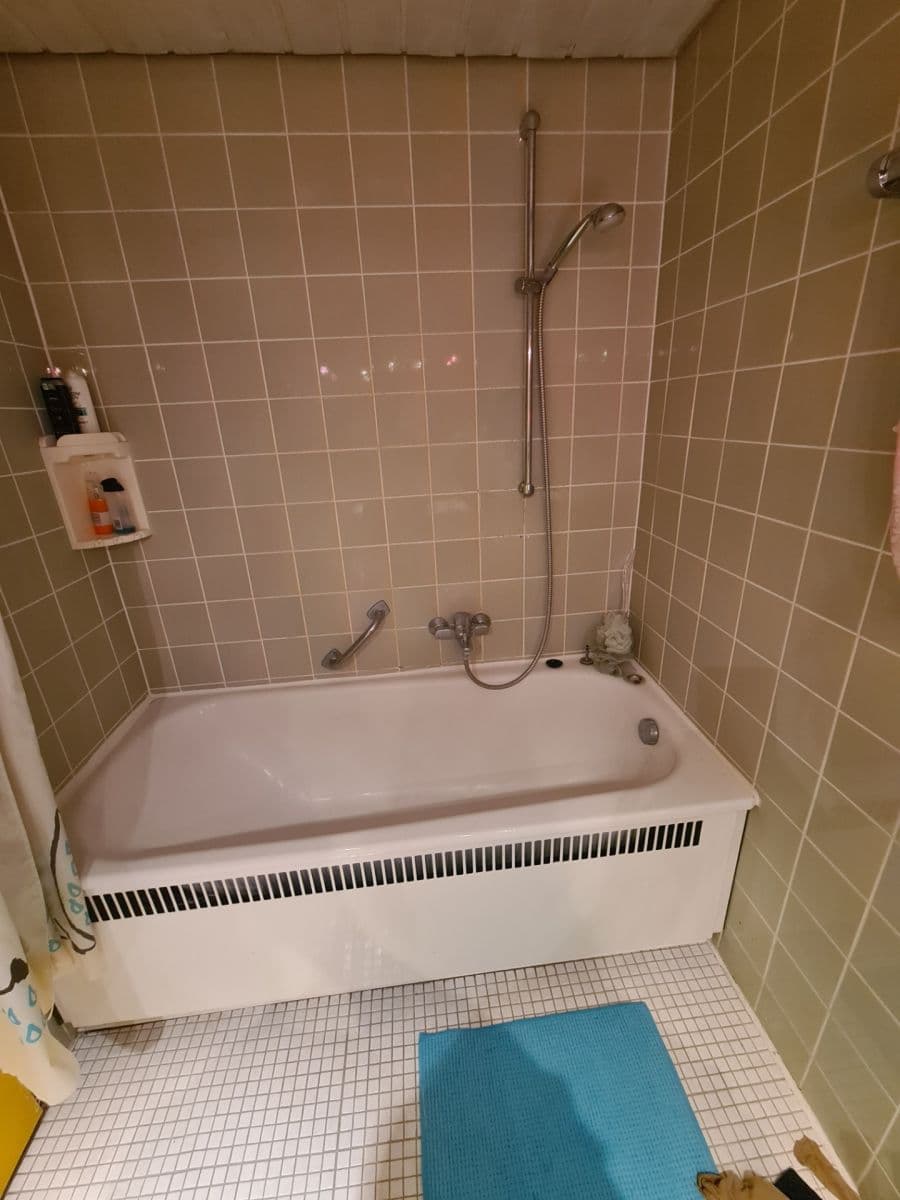 Prenájom bytu 3-izbový 70 m², Zachařova, Hostivice, Středočeský kraj Prenájom bytu 3-izbový 70 m², Zachařova, Hostivice, Středočeský kraj