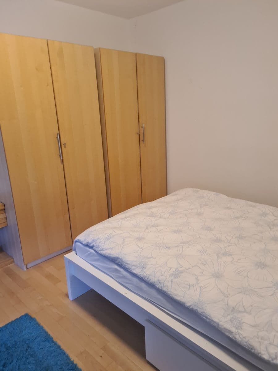 Prenájom bytu 3-izbový 70 m², Zachařova, Hostivice, Středočeský kraj Prenájom bytu 3-izbový 70 m², Zachařova, Hostivice, Středočeský kraj