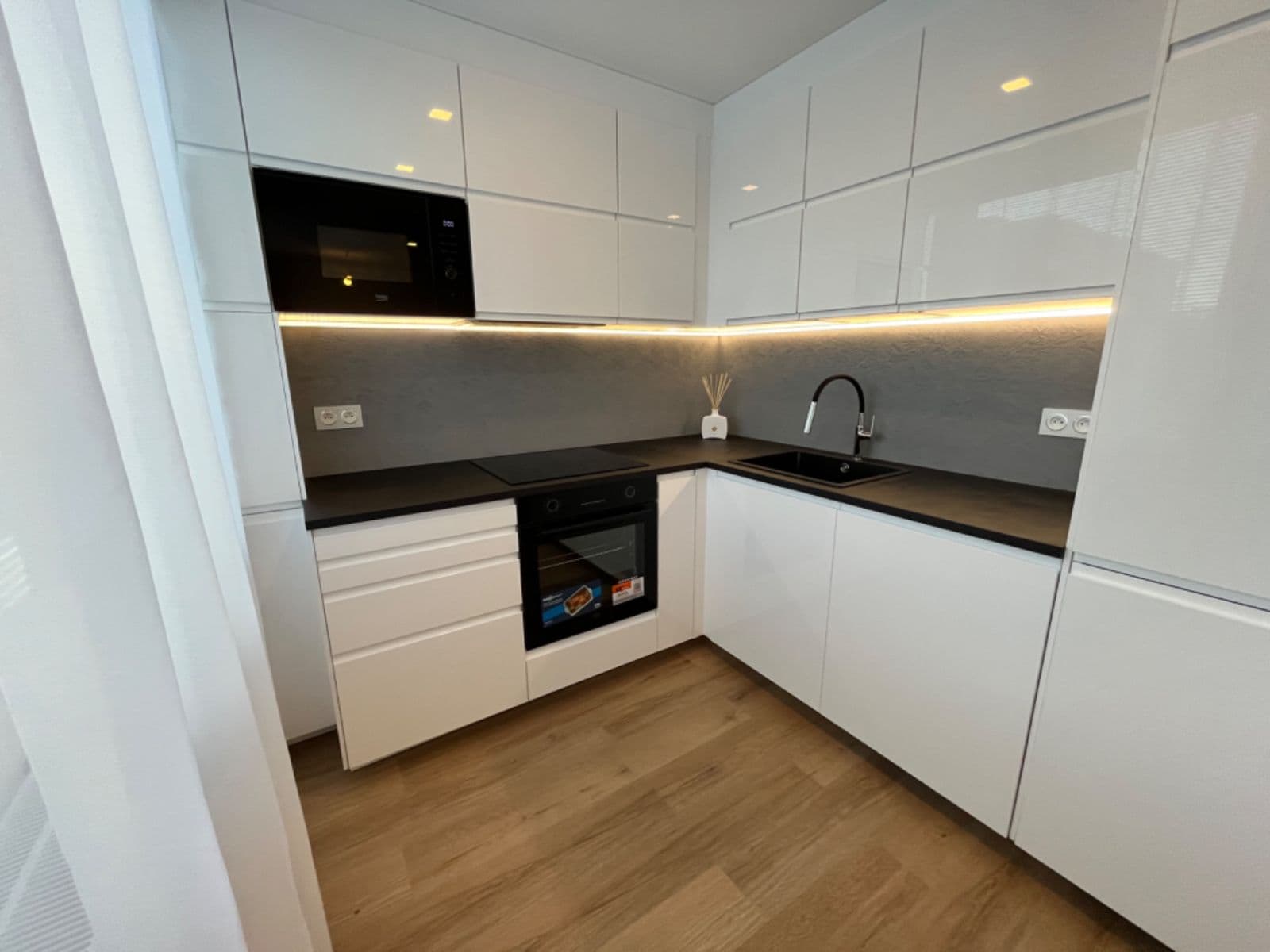 Predaj bytu 3-izbový 59 m², Palackého, Rakovník, Středočeský kraj Predaj bytu 3-izbový 59 m², Palackého, Rakovník, Středočeský kraj