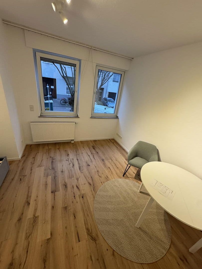 Prenájom bytu 1-izbový 28 m², Marsiliusstraße 93, Köln, Severné Porýnie - Westfálsko Prenájom bytu 1-izbový 28 m², Marsiliusstraße 93, Köln, Severné Porýnie - Westfálsko