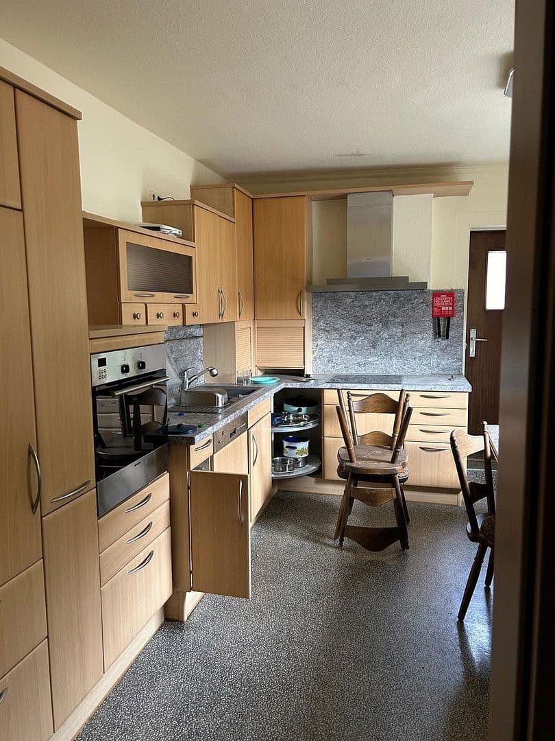 Predaj domu 644 m², pozemek 669 m², Calw, Bádensko-Wurttembersko Predaj domu 644 m², pozemek 669 m², Calw, Bádensko-Wurttembersko