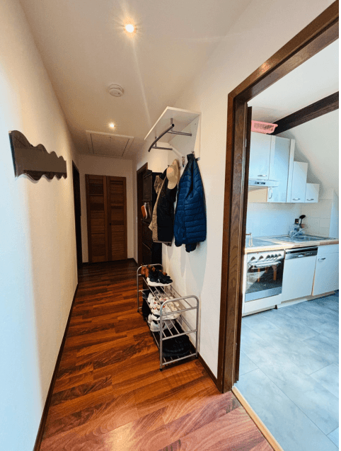 Prenájom bytu 2-izbový 54 m², Schiersteiner Str. 88, Wiesbaden, Hesensko Prenájom bytu 2-izbový 54 m², Schiersteiner Str. 88, Wiesbaden, Hesensko