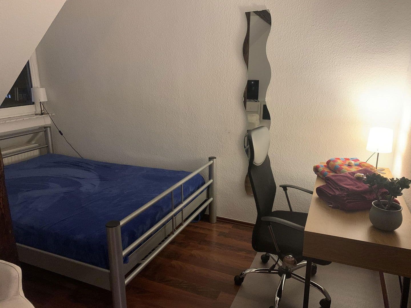 Prenájom bytu 2-izbový 54 m², Schiersteiner Str. 88, Wiesbaden, Hesensko Prenájom bytu 2-izbový 54 m², Schiersteiner Str. 88, Wiesbaden, Hesensko