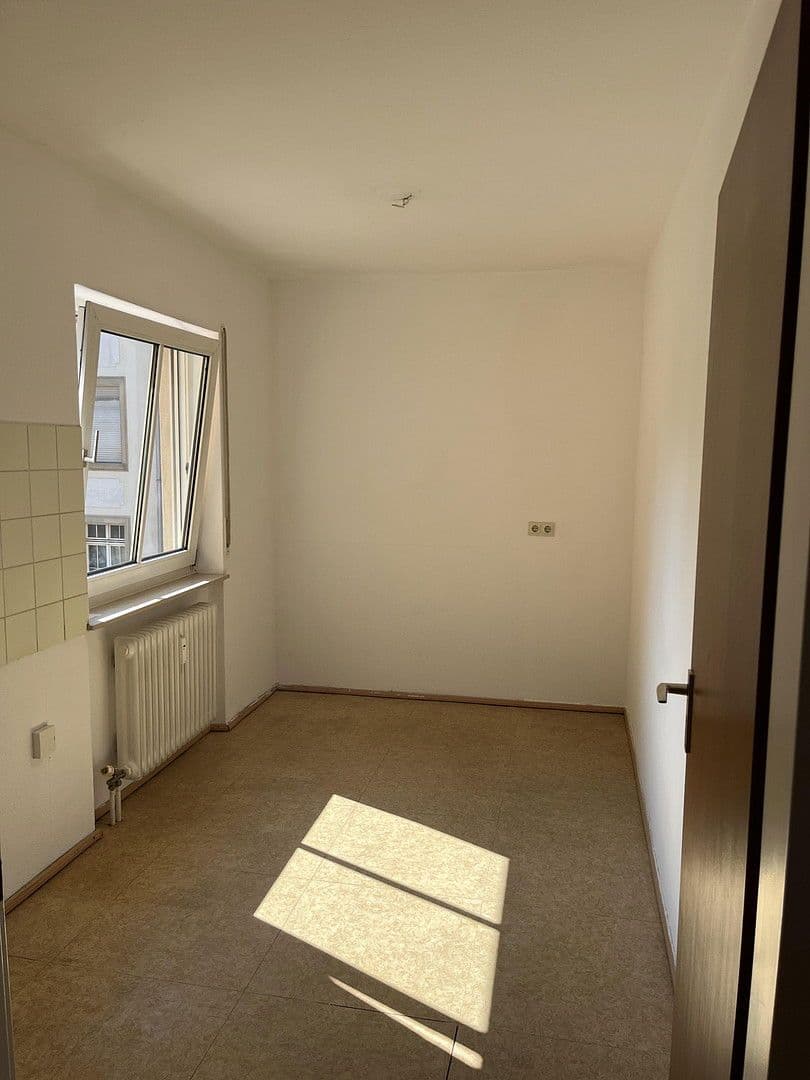 Prenájom bytu 3-izbový 71 m², Hardtstr. 36, Karlsruhe, Bádensko-Wurttembersko Prenájom bytu 3-izbový 71 m², Hardtstr. 36, Karlsruhe, Bádensko-Wurttembersko