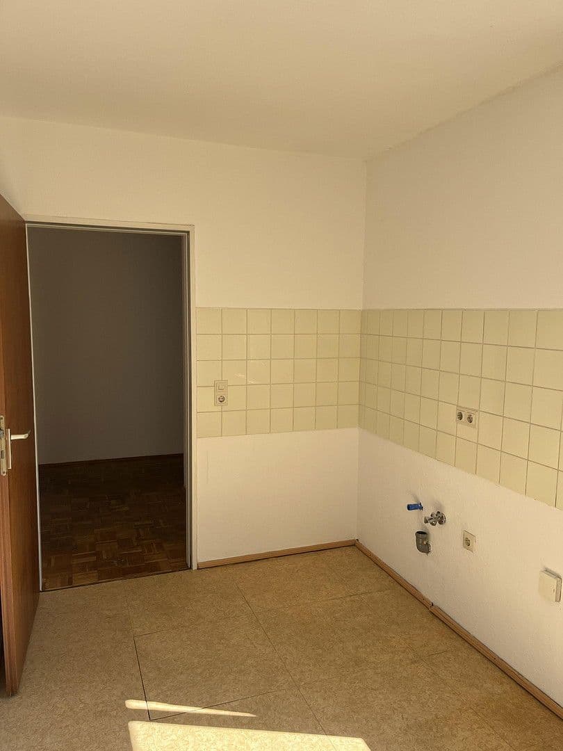 Prenájom bytu 3-izbový 71 m², Hardtstr. 36, Karlsruhe, Bádensko-Wurttembersko Prenájom bytu 3-izbový 71 m², Hardtstr. 36, Karlsruhe, Bádensko-Wurttembersko