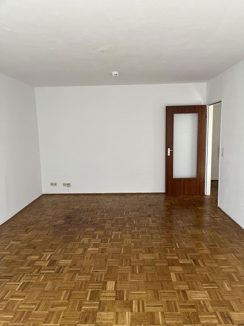 Prenájom bytu 3-izbový 71 m², Hardtstr. 36, Karlsruhe, Bádensko-Wurttembersko Prenájom bytu 3-izbový 71 m², Hardtstr. 36, Karlsruhe, Bádensko-Wurttembersko