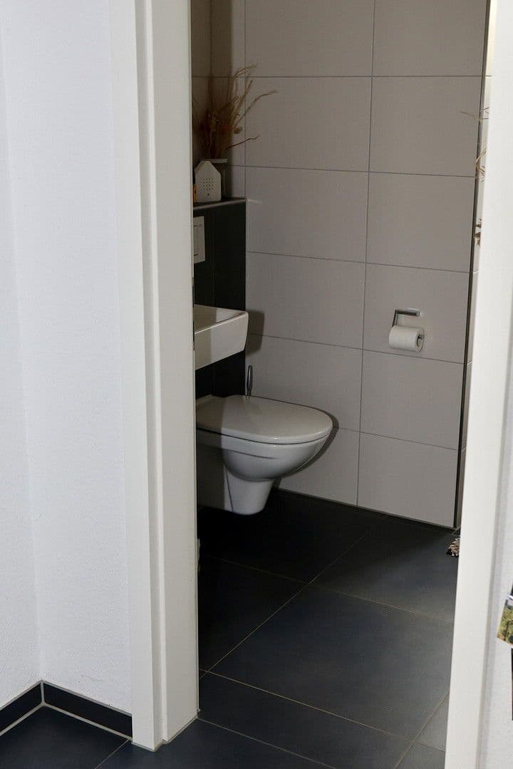 Predaj domu 183 m², pozemek 483 m², Ludwigsburg, Bádensko-Wurttembersko Predaj domu 183 m², pozemek 483 m², Ludwigsburg, Bádensko-Wurttembersko