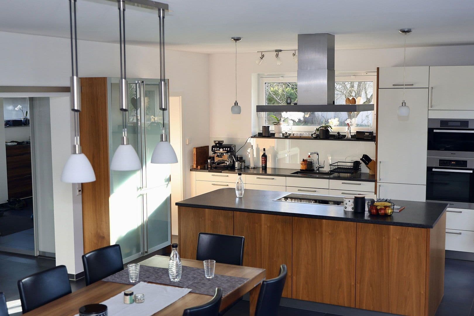 Predaj domu 183 m², pozemek 483 m², Ludwigsburg, Bádensko-Wurttembersko Predaj domu 183 m², pozemek 483 m², Ludwigsburg, Bádensko-Wurttembersko