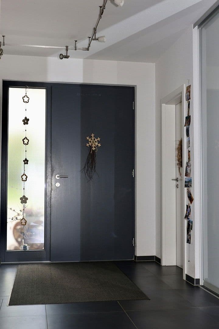 Predaj domu 183 m², pozemek 483 m², Ludwigsburg, Bádensko-Wurttembersko Predaj domu 183 m², pozemek 483 m², Ludwigsburg, Bádensko-Wurttembersko