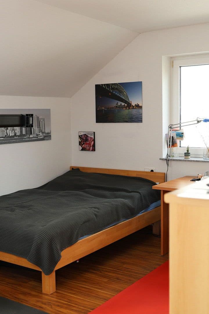Predaj domu 183 m², pozemek 483 m², Ludwigsburg, Bádensko-Wurttembersko Predaj domu 183 m², pozemek 483 m², Ludwigsburg, Bádensko-Wurttembersko