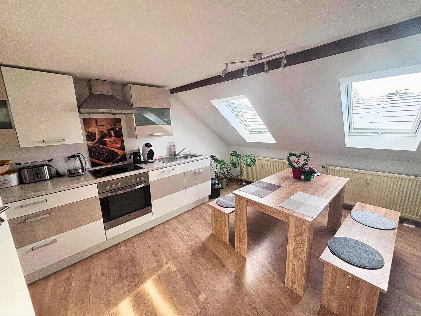 Prenájom bytu 4-izbový 132 m², Hoferstr. 7, Gefell, Durínsko Prenájom bytu 4-izbový 132 m², Hoferstr. 7, Gefell, Durínsko