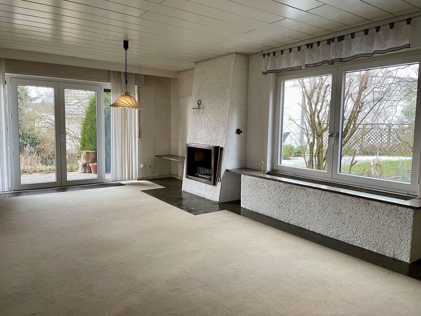 Predaj domu 174 m², pozemek 651 m², Friedrichsdorf, Hesensko Predaj domu 174 m², pozemek 651 m², Friedrichsdorf, Hesensko