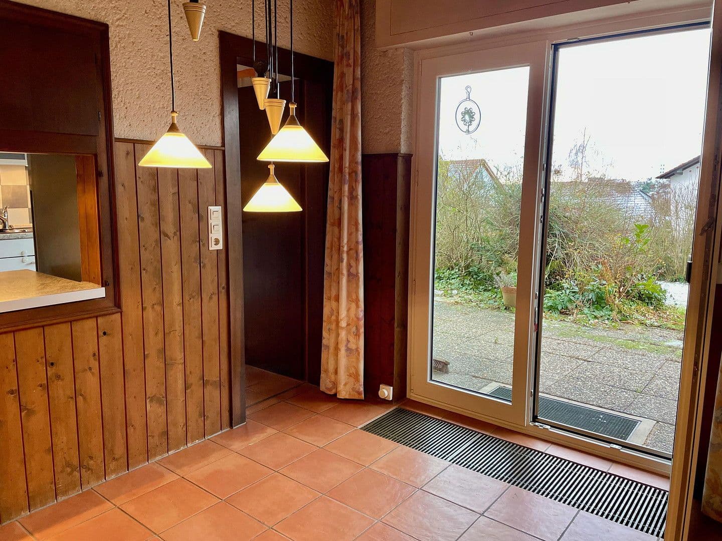 Predaj domu 174 m², pozemek 651 m², Friedrichsdorf, Hesensko Predaj domu 174 m², pozemek 651 m², Friedrichsdorf, Hesensko