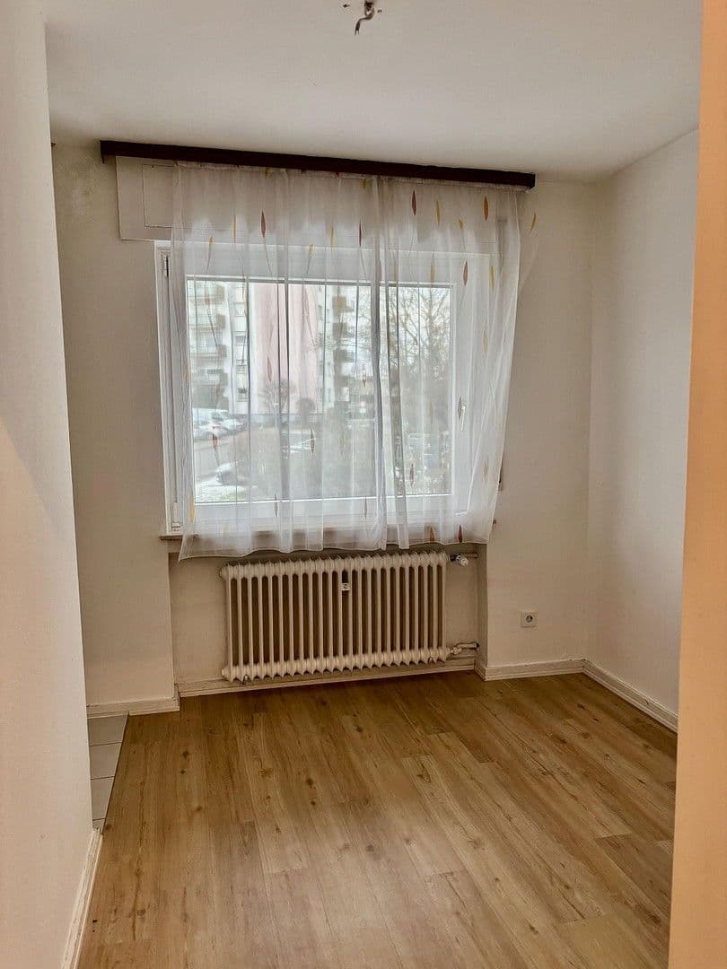 Predaj domu 174 m², pozemek 651 m², Friedrichsdorf, Hesensko Predaj domu 174 m², pozemek 651 m², Friedrichsdorf, Hesensko