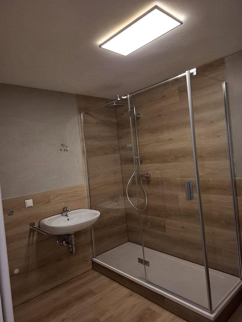 Prenájom bytu 1-izbový 34 m², Lohgrabenstr. 1A, Regensburg, Bavorsko Prenájom bytu 1-izbový 34 m², Lohgrabenstr. 1A, Regensburg, Bavorsko