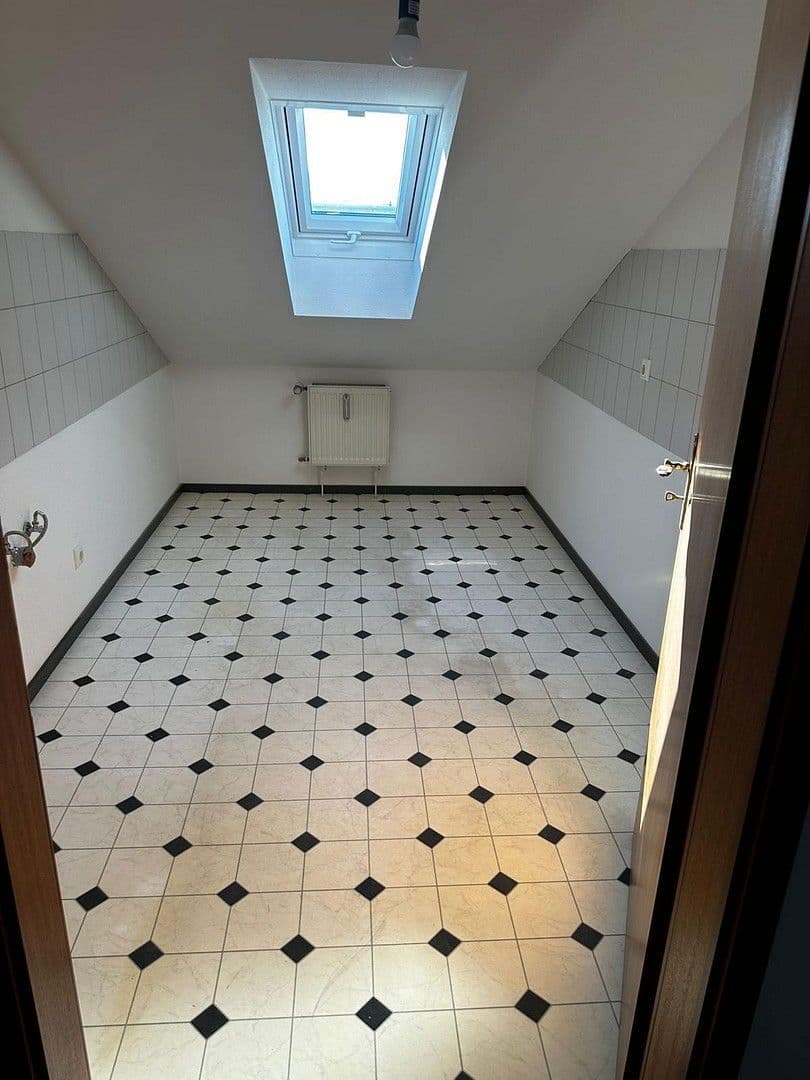 Prenájom bytu 2-izbový 47 m², Alte Nürnberger Str. 56, Regensburg, Bavorsko Prenájom bytu 2-izbový 47 m², Alte Nürnberger Str. 56, Regensburg, Bavorsko