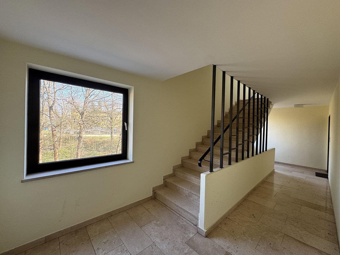 Prenájom bytu 1-izbový 34 m², Lohgrabenstr. 1A, Regensburg, Bavorsko Prenájom bytu 1-izbový 34 m², Lohgrabenstr. 1A, Regensburg, Bavorsko