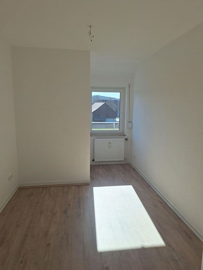 Predaj bytu 3-izbový 88 m², Hauptstraße 38, Bovenden, Dolné Sasko Predaj bytu 3-izbový 88 m², Hauptstraße 38, Bovenden, Dolné Sasko