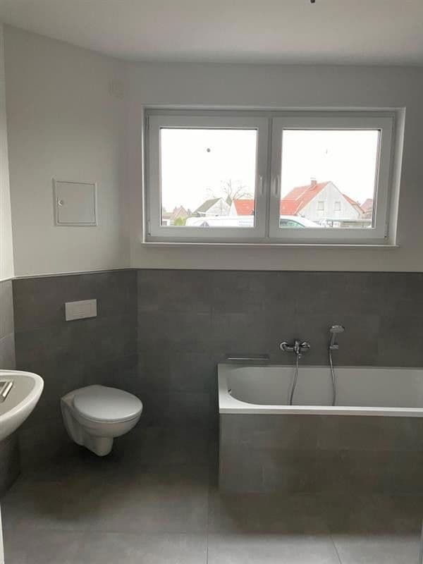 Prenájom bytu 3-izbový 83 m², Zaackoer Weg 36c, Luckau, Brandenbursko Prenájom bytu 3-izbový 83 m², Zaackoer Weg 36c, Luckau, Brandenbursko