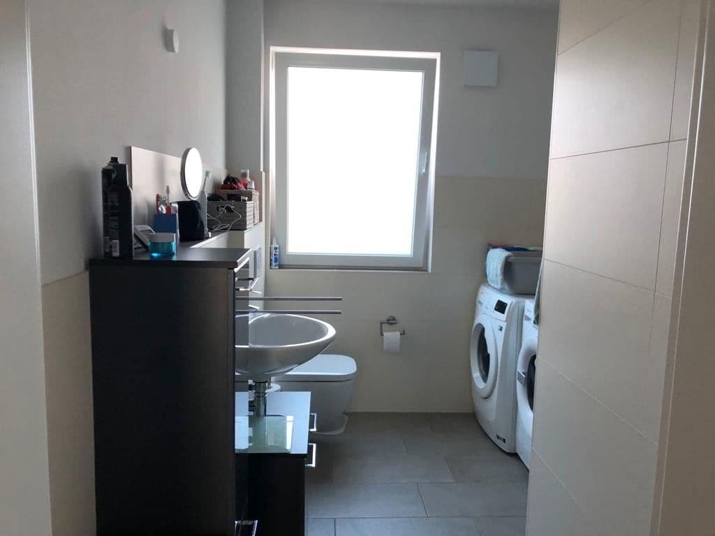 Prenájom bytu 2-izbový 74 m², Stade, Dolné Sasko Prenájom bytu 2-izbový 74 m², Stade, Dolné Sasko