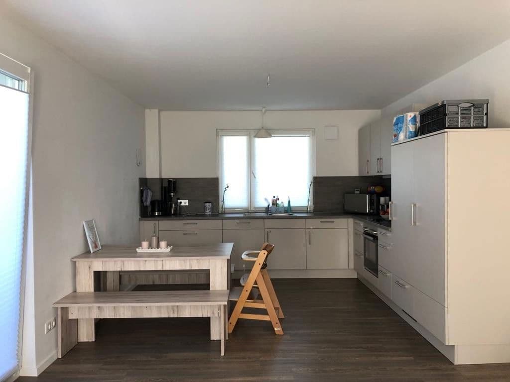 Prenájom bytu 2-izbový 74 m², Stade, Dolné Sasko Prenájom bytu 2-izbový 74 m², Stade, Dolné Sasko