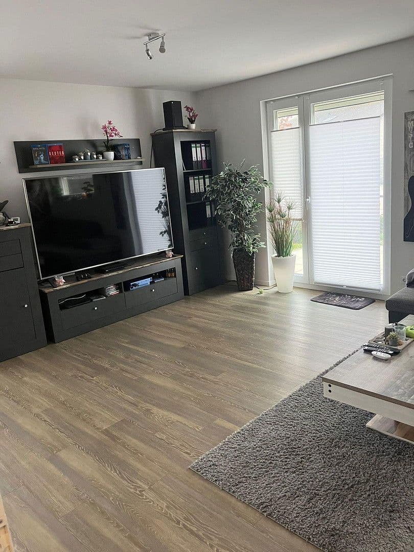 Prenájom bytu 2-izbový 74 m², Stade, Dolné Sasko Prenájom bytu 2-izbový 74 m², Stade, Dolné Sasko