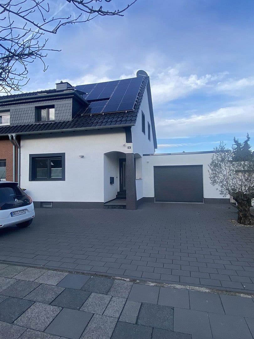 Predaj domu 120 m², pozemek 400 m², An der Schanzenbrücke 14, Duisburg, Severné Porýnie - Westfálsko Predaj domu 120 m², pozemek 400 m², An der Schanzenbrücke 14, Duisburg, Severné Porýnie - Westfálsko