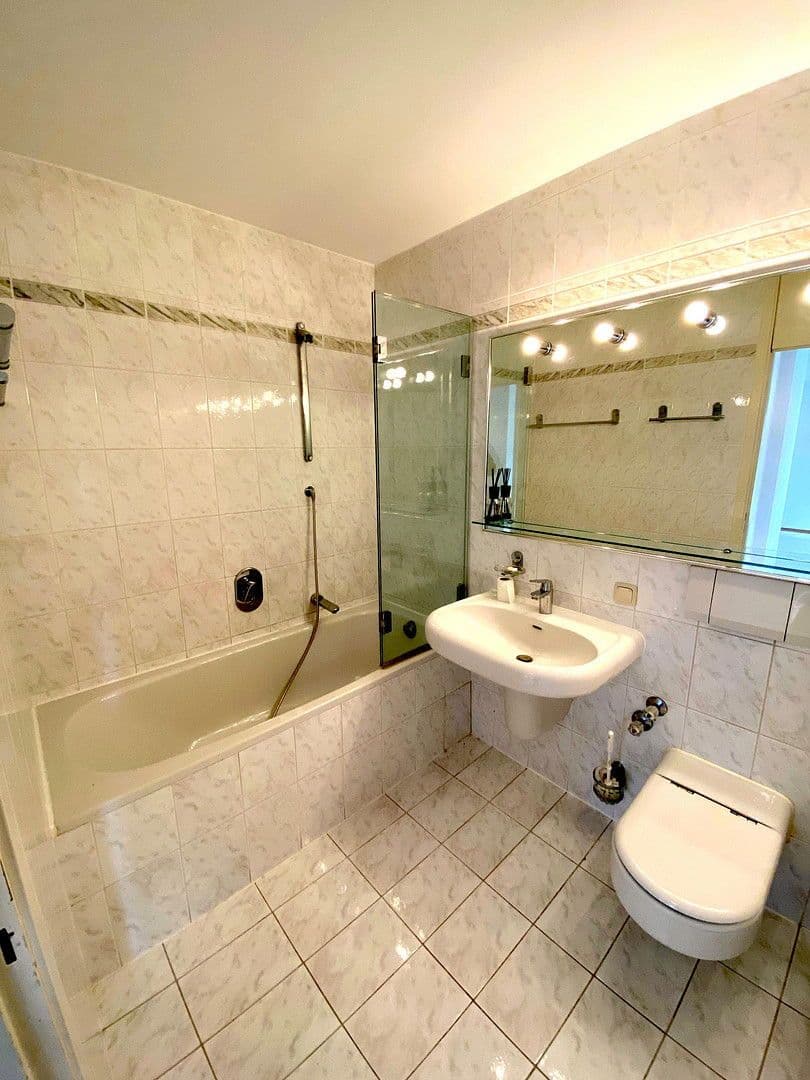 Predaj bytu 4-izbový 121 m², München, Bavorsko Predaj bytu 4-izbový 121 m², München, Bavorsko