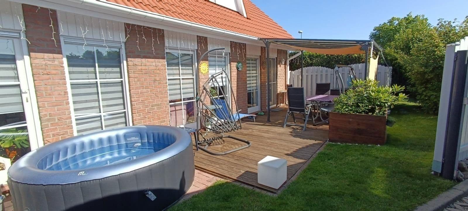 Predaj domu 160 m², pozemek 558 m², Dorf Mecklenburg, Meklenbursko-Predpomoransko Predaj domu 160 m², pozemek 558 m², Dorf Mecklenburg, Meklenbursko-Predpomoransko