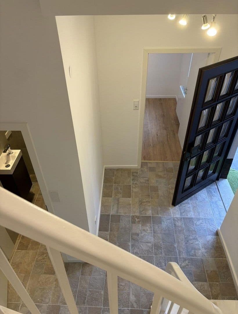 Predaj domu 173 m², pozemek 584 m², Edith-Stein-Straße 34, Wuppertal, Severné Porýnie - Westfálsko Predaj domu 173 m², pozemek 584 m², Edith-Stein-Straße 34, Wuppertal, Severné Porýnie - Westfálsko