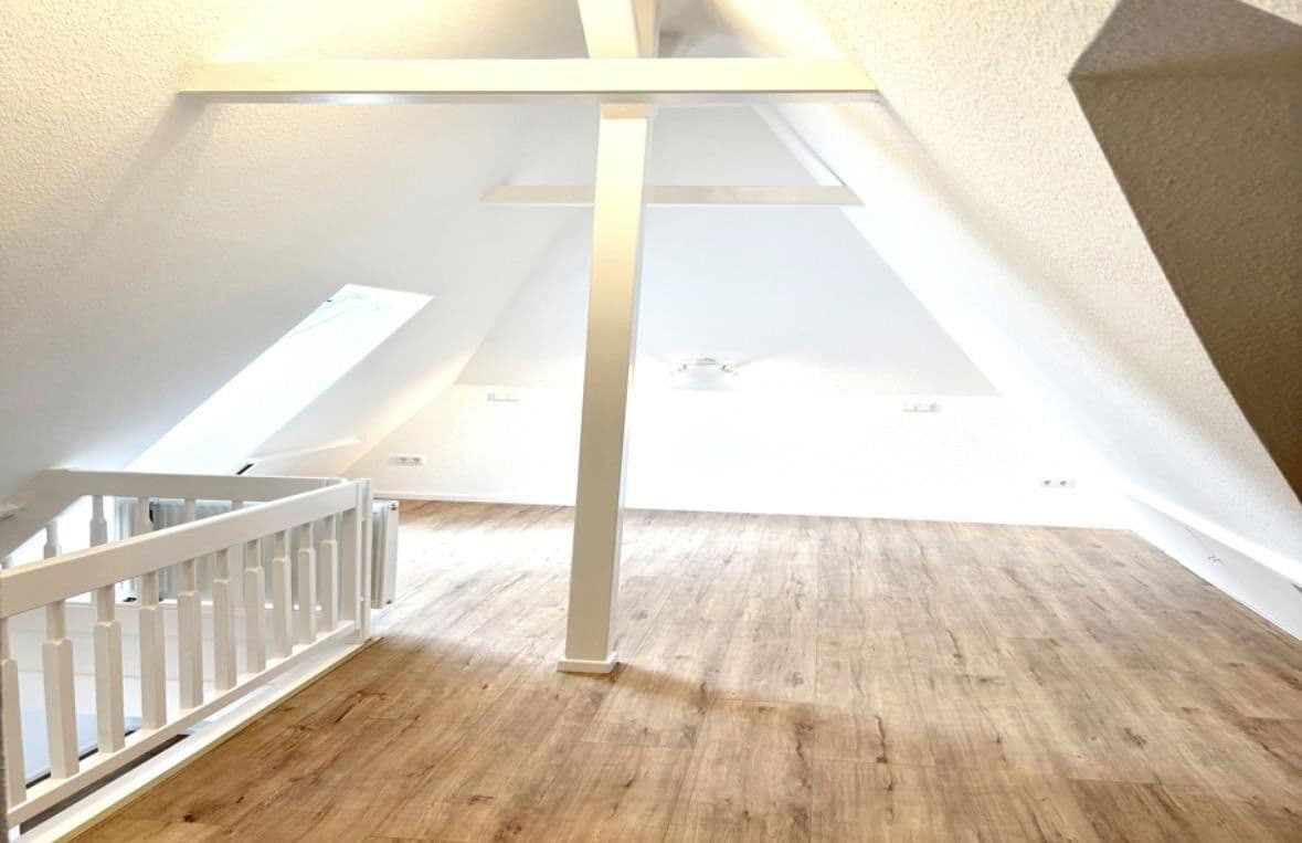 Predaj domu 173 m², pozemek 584 m², Edith-Stein-Straße 34, Wuppertal, Severné Porýnie - Westfálsko Predaj domu 173 m², pozemek 584 m², Edith-Stein-Straße 34, Wuppertal, Severné Porýnie - Westfálsko