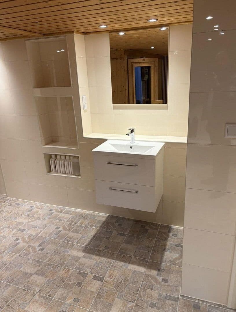 Predaj domu 173 m², pozemek 584 m², Edith-Stein-Straße 34, Wuppertal, Severné Porýnie - Westfálsko Predaj domu 173 m², pozemek 584 m², Edith-Stein-Straße 34, Wuppertal, Severné Porýnie - Westfálsko