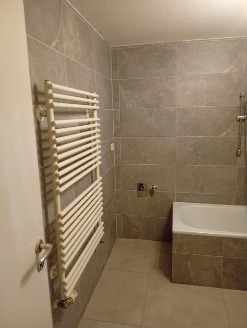 Prenájom bytu 3-izbový 65 m², Jakobstraße 35, Naumburg (Saale), Sasko-Anhaltsko Prenájom bytu 3-izbový 65 m², Jakobstraße 35, Naumburg (Saale), Sasko-Anhaltsko