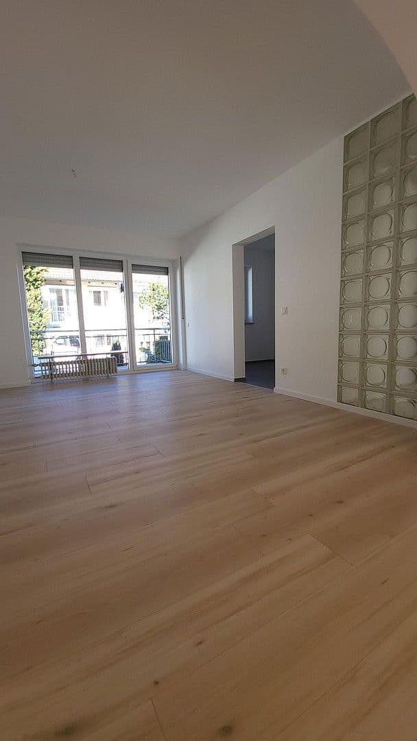 Prenájom bytu 3-izbový 100 m², Münchner Str. 179, Karlsfeld, Bavorsko Prenájom bytu 3-izbový 100 m², Münchner Str. 179, Karlsfeld, Bavorsko