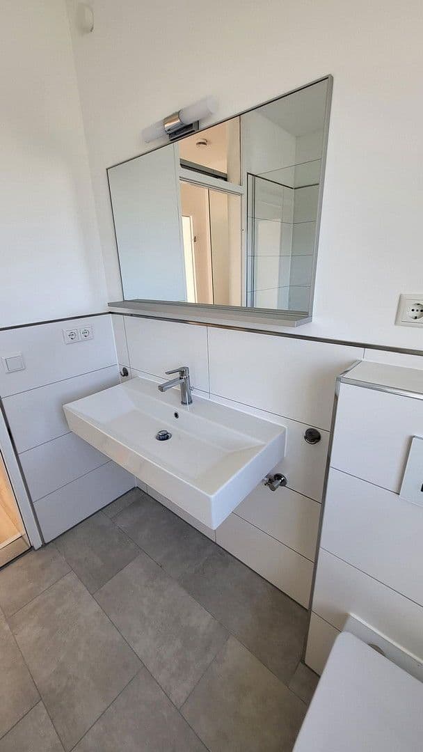 Prenájom bytu 3-izbový 100 m², Münchner Str. 179, Karlsfeld, Bavorsko Prenájom bytu 3-izbový 100 m², Münchner Str. 179, Karlsfeld, Bavorsko